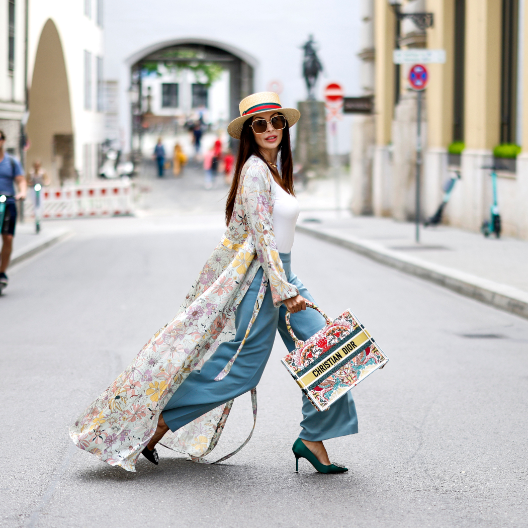 Mikro trend na lato: kimono japońskie. 7 stylizacji gotowych do skopiowania. Zainspiruj się!